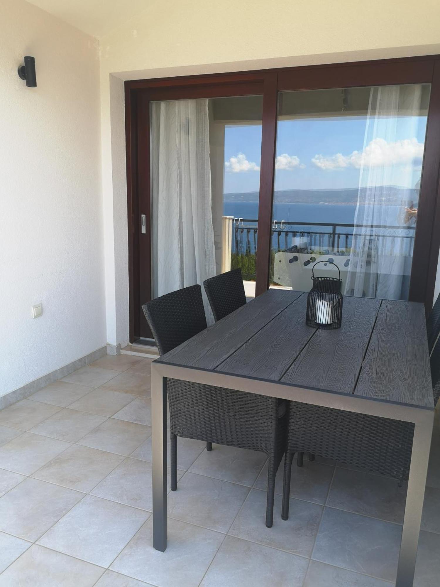 Vila Jadran Omiš Exterior foto